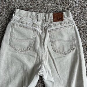 Lee Riveted Beige Jeans
